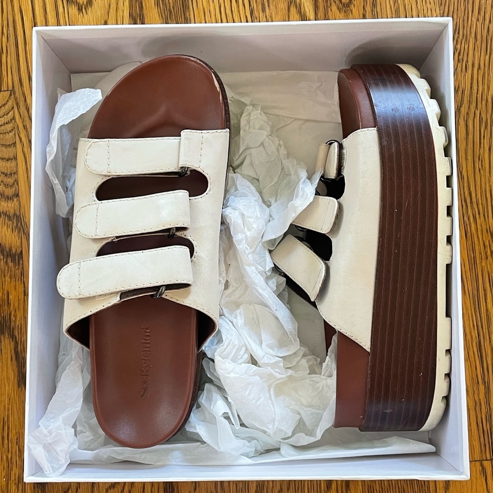Chloe Wood Platform Sandals with Cream Color Straps w Shoe Box!